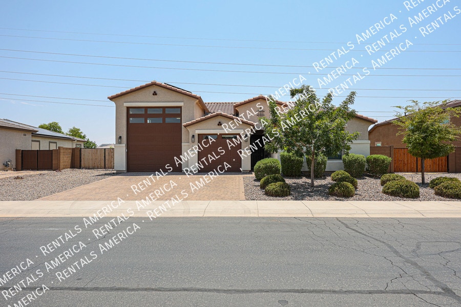 Primary Photo - 3 bedroom 2.5 bath in Glendale