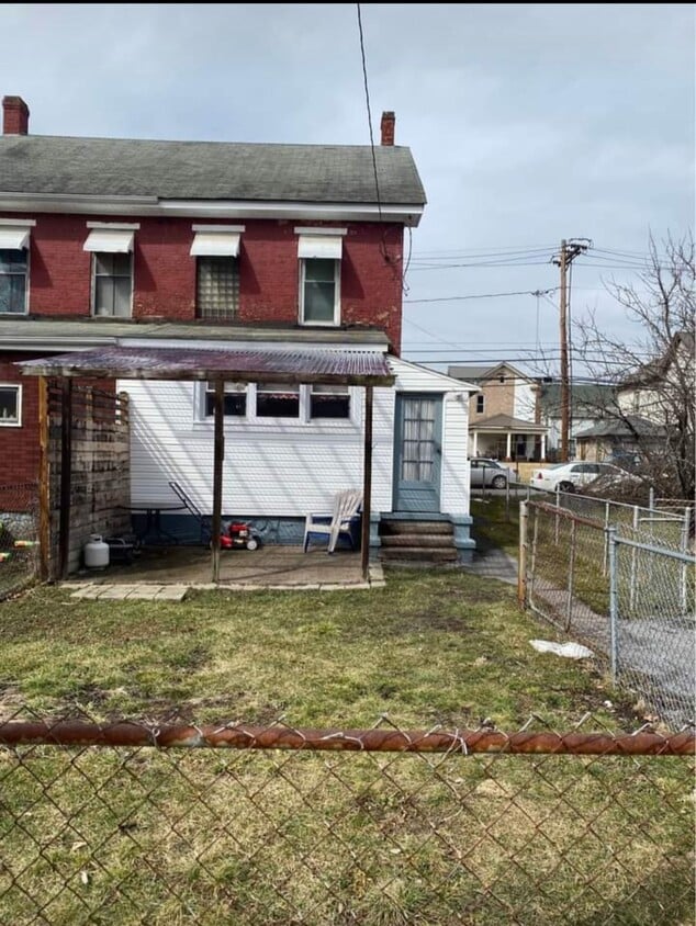 Building Photo - 1404 Blair Ave