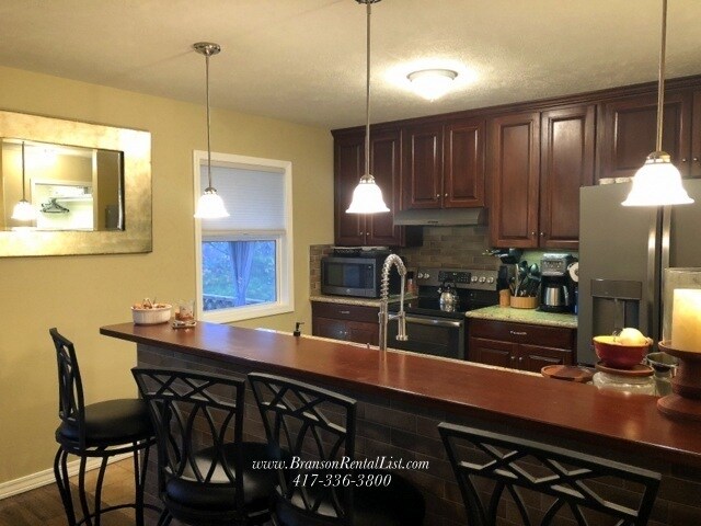 Foto del edificio - Now Leasing for August!!!