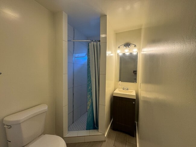 Foto del edificio - 2470 Hardy Dr