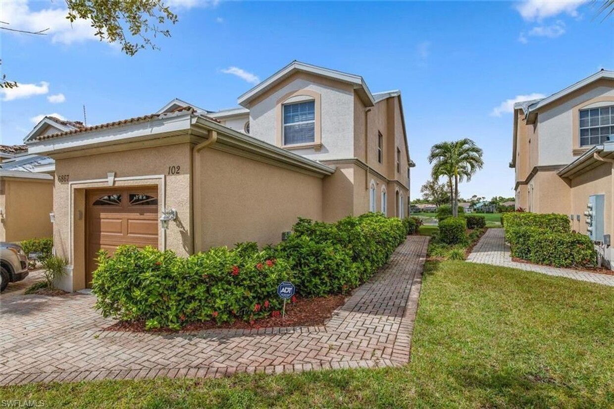 Primary Photo - **STERLING LAKES** 2 BED/2BATH**FURNISHED ...