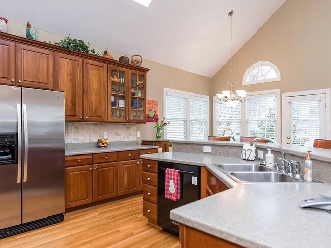Building Photo - 3 Bedroom Single Family Home in Cary