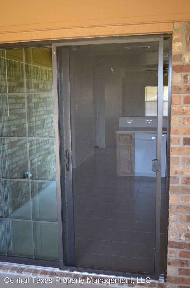 Building Photo - 908 Rebecca Ln