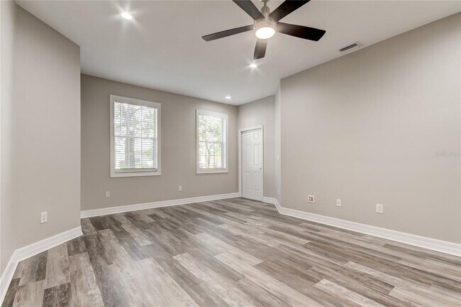 Foto del edificio - 9502 W Park Village Dr