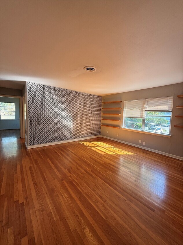 Foto principal - 5724 1/2 Parwill St