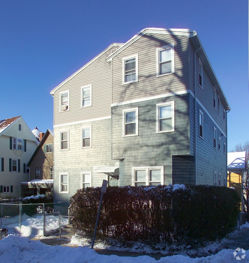 Building Photo - 194 June St