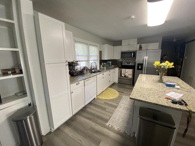 Photo - 112 Belmont Dr House