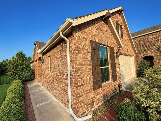 Building Photo - 15230 Stuart Bat Cave Ln