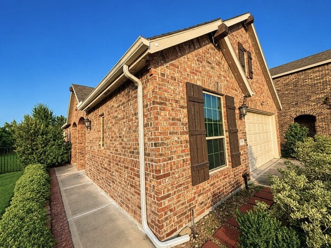 Foto del edificio - 15230 Stuart Bat Cave Ln