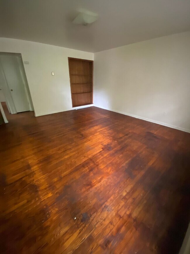 Foto del edificio - 2103 Meadowvale Ct