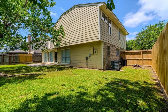 Foto del edificio - 4239 Southchase Ln