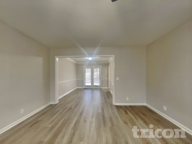 Foto del edificio - 155 Braxton Ln E