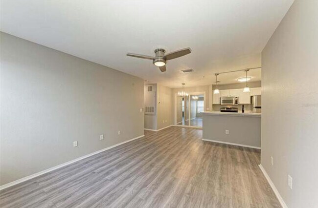Foto del edificio - 4850 51st St W