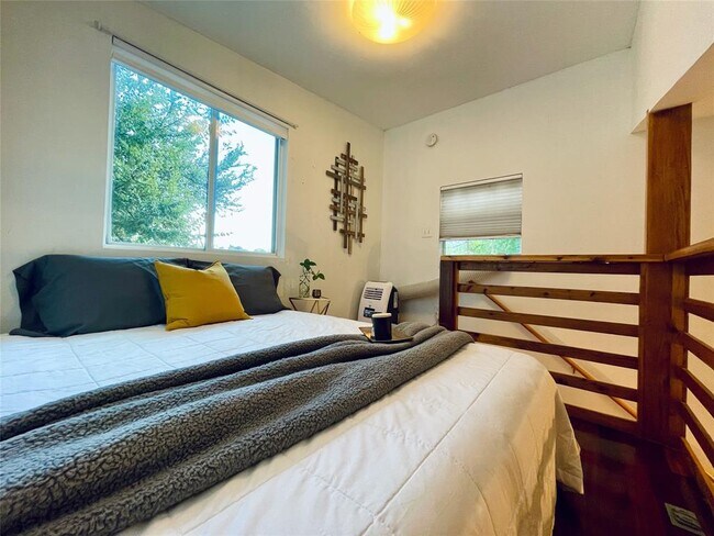 Foto del edificio - 1148 Northwestern Ave