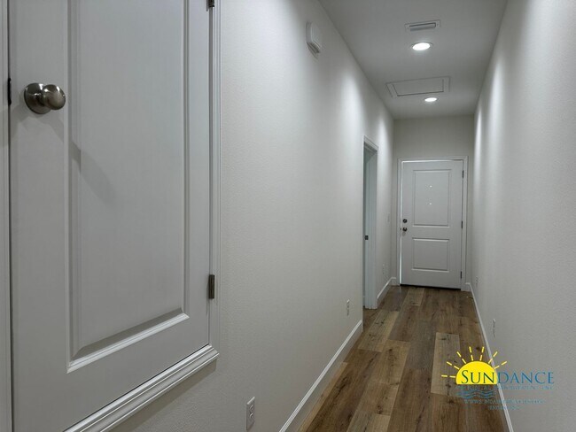 Foto del edificio - Beautiful New Construction Unit in Fort Wa...