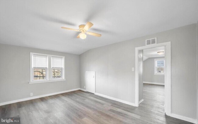 Foto del edificio - 124 Stiles Ave