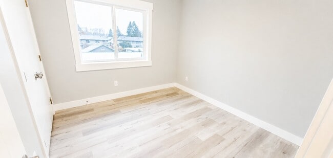 Building Photo - 5797 Golden Eagle Dr