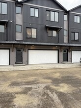 Building Photo - 1025 Secord Promenade