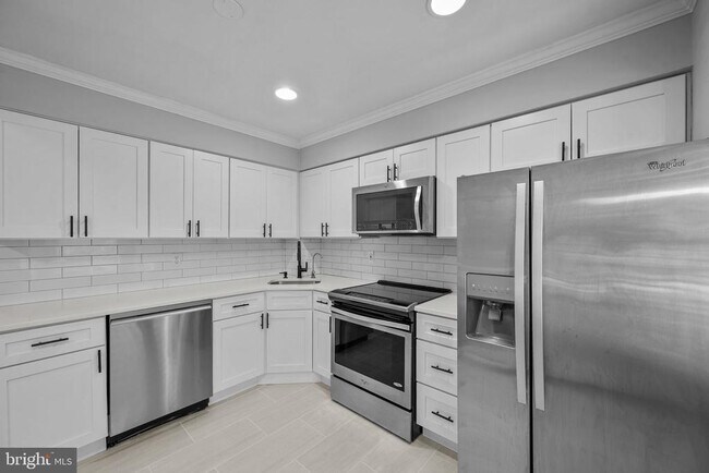 Foto del edificio - 2035 S Glebe Rd