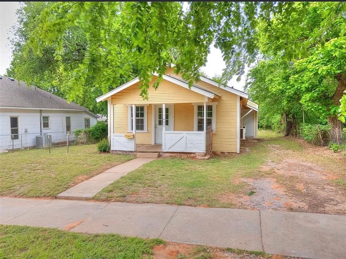 Charming Three Bedroom Home Located in OKC - Charming Three Bedroom Home Located in OKC