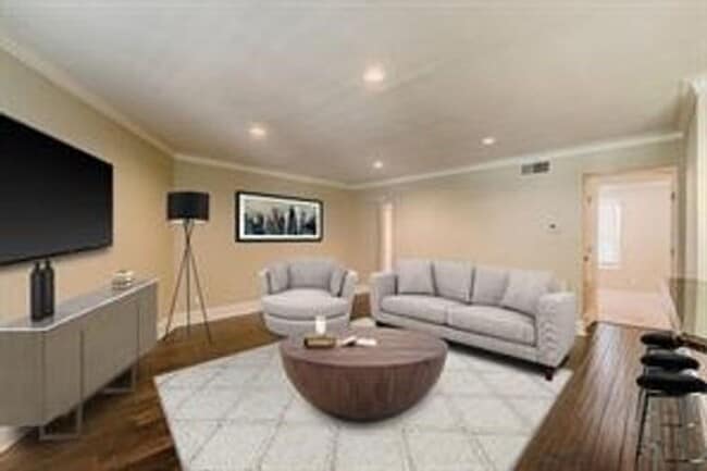 Building Photo - Ready to move in.....