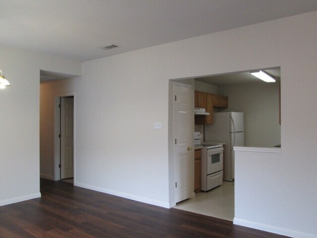 Building Photo - 8713 Talyne Chaise Cir