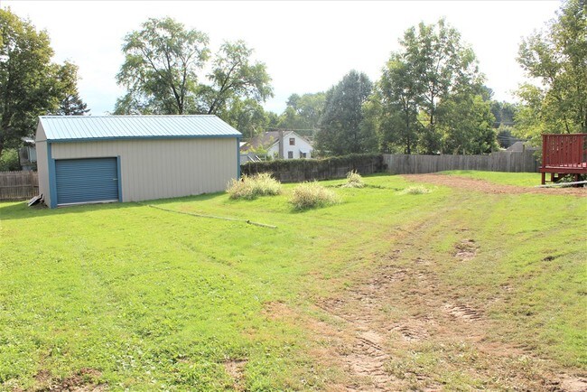 Building Photo - 635 Stacia Dr