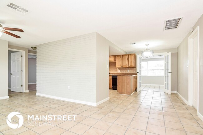 Foto del edificio - 10227 Glen Moor Ln