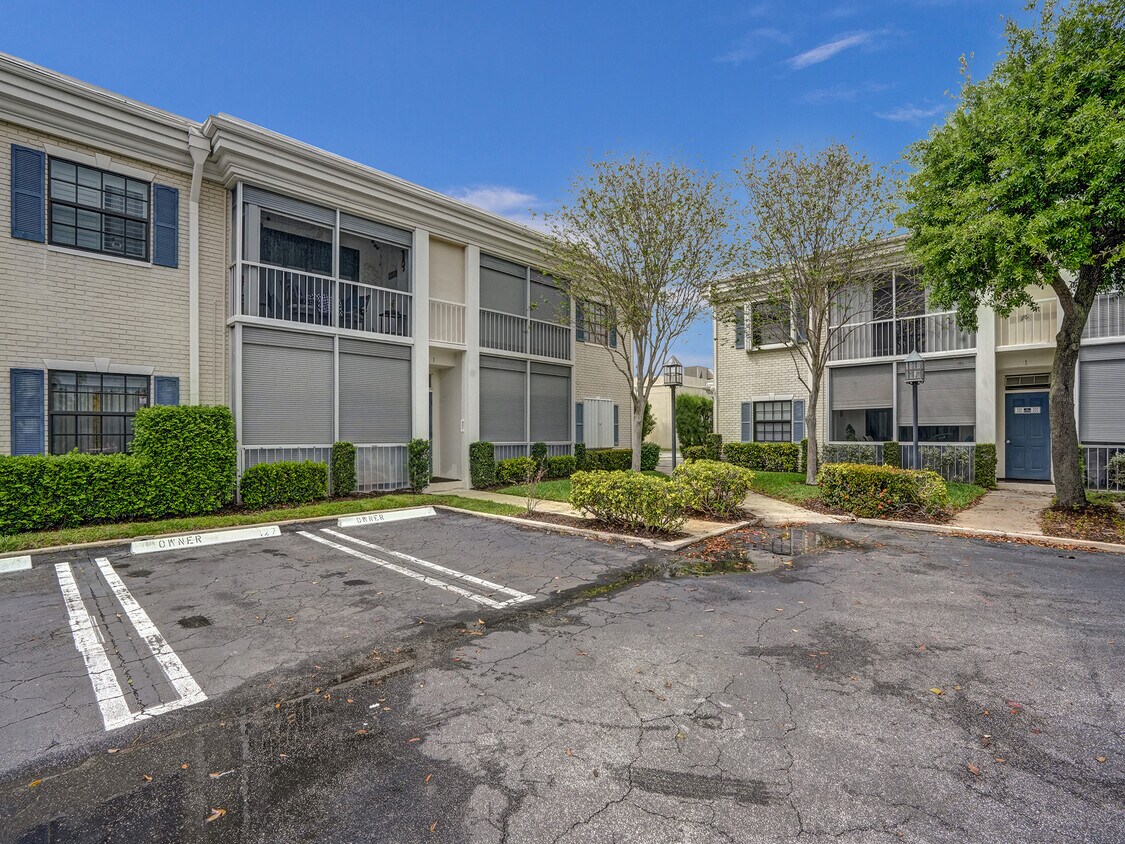 Primary Photo - 140 Cypress Club Dr