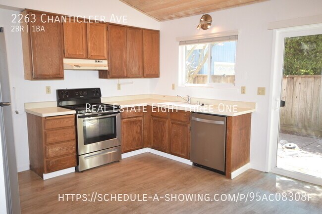 Building Photo - 2263 Chanticleer Ave