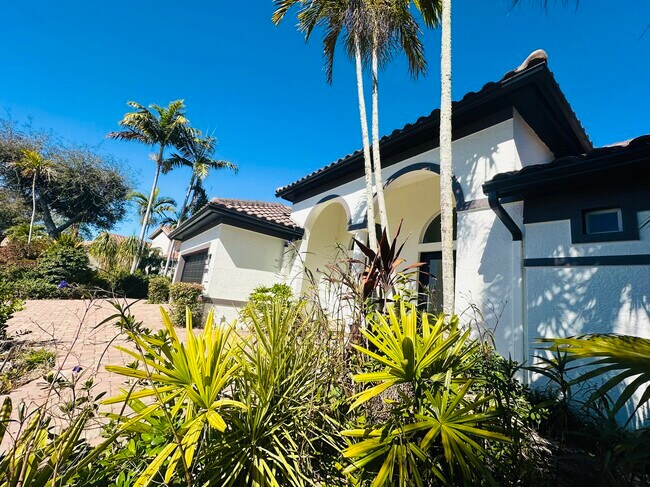 Foto del edificio - 13792 Long Lake Ln