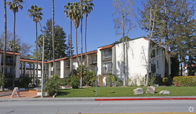 Building Photo - Mission West Apartments