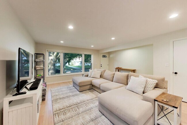 Foto del edificio - 539 S Evergreen Ave