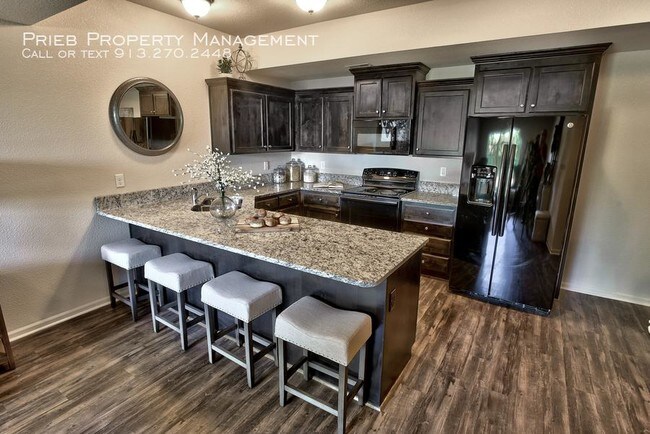 Building Photo - 3 bedroom in Olathe KS 66061