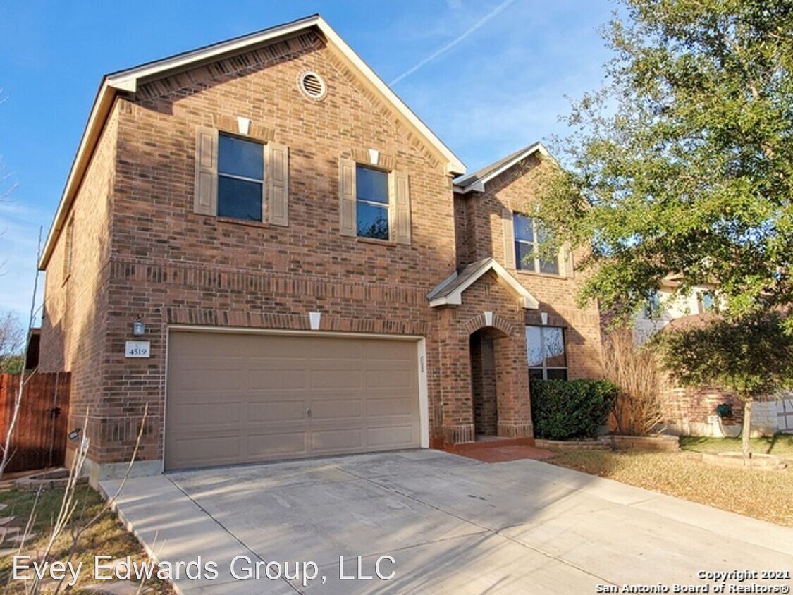 Primary Photo - 5 br, 3.5 bath House - 4519 Echo Grove
