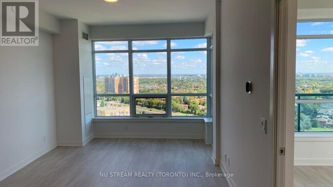 Building Photo - 50 Upper Mall Wy