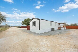 Building Photo - 3001 FM 360 Rd