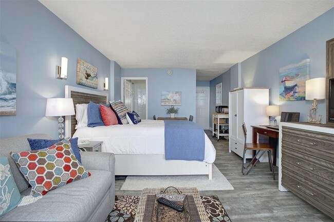 Building Photo - 415 E Beach Dr