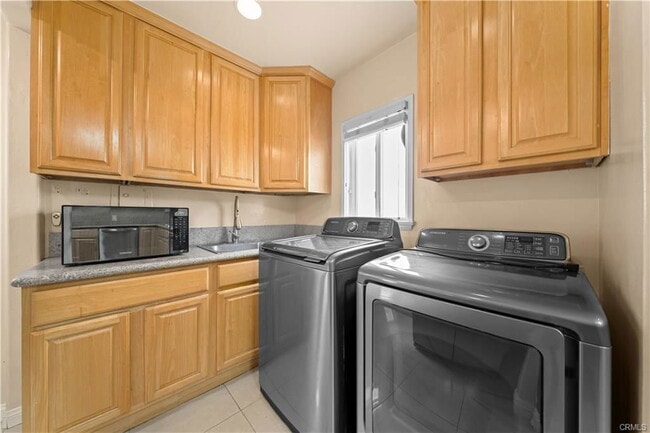 Building Photo - 9108 Hermosa Dr