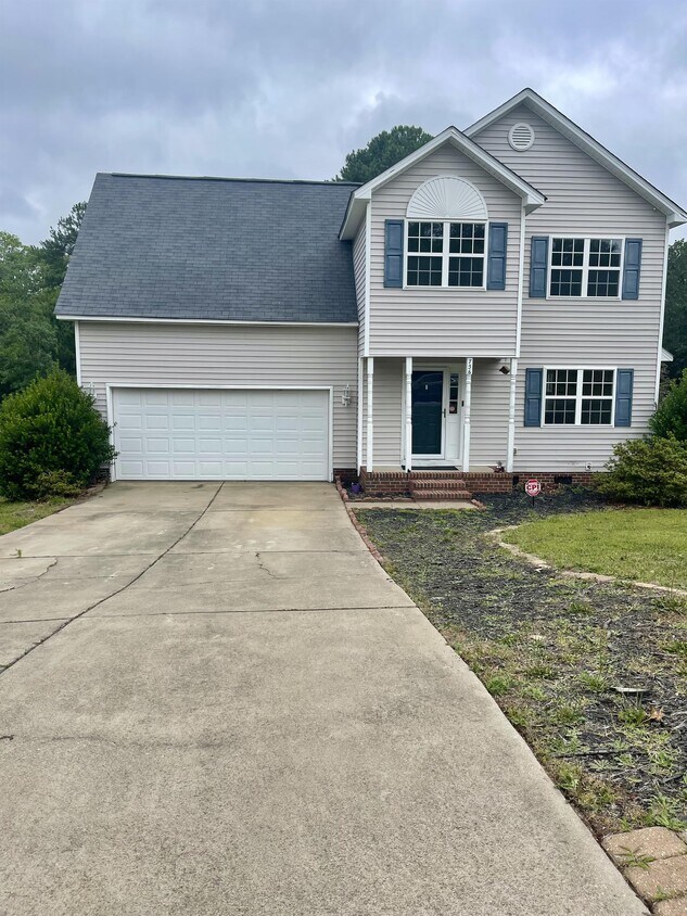 736 Colonial Hills Dr, Lillington, NC 27546 House for Rent in Lillington, NC