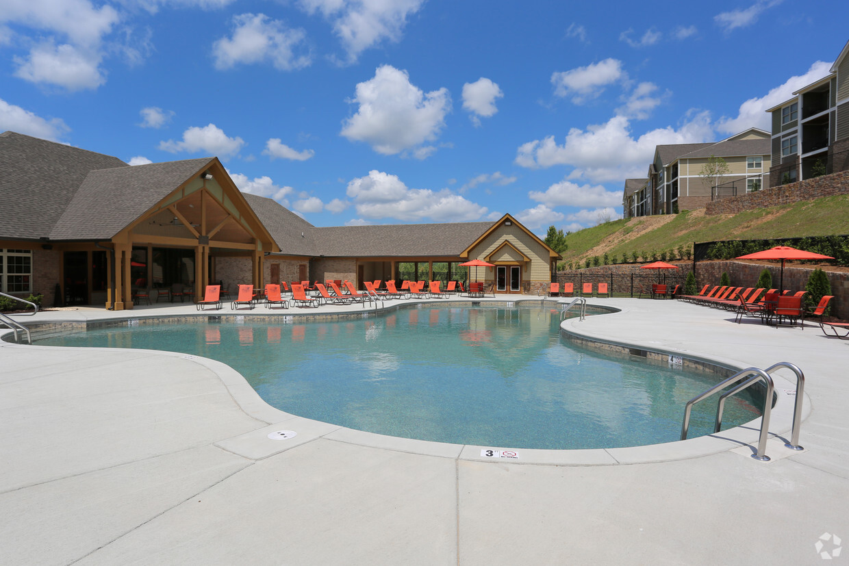 Pool Area - Grand Reserve at Pelham