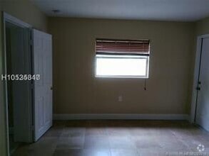 Building Photo - 5411 NW 16th Ct