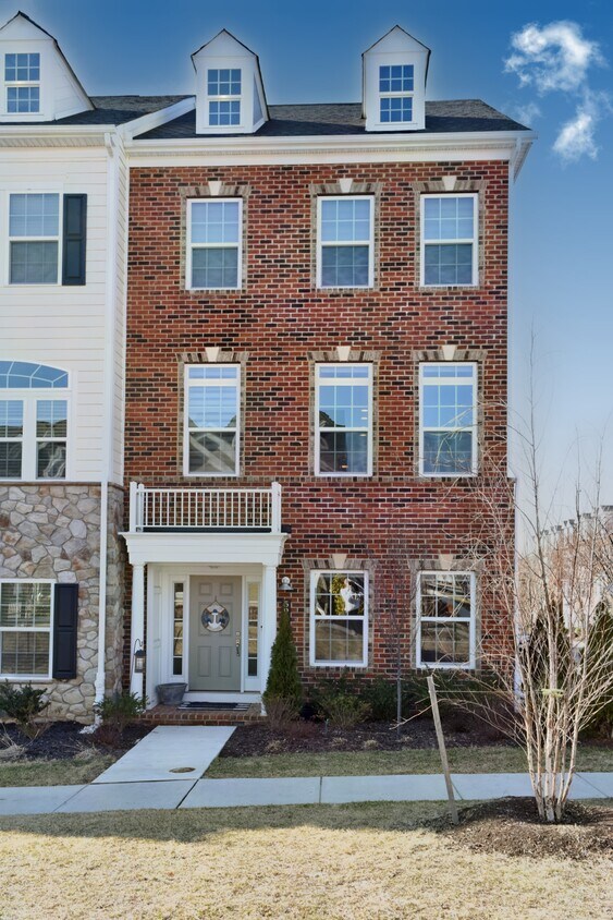 5901 Sweet Corn Dr, Oella, MD 21043 Townhome Rentals in Oella MD