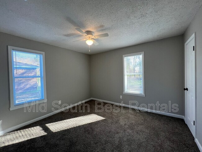Building Photo - 701 Harahan Rd