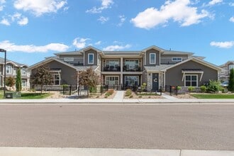 Building Photo - 4174 S Park Dr