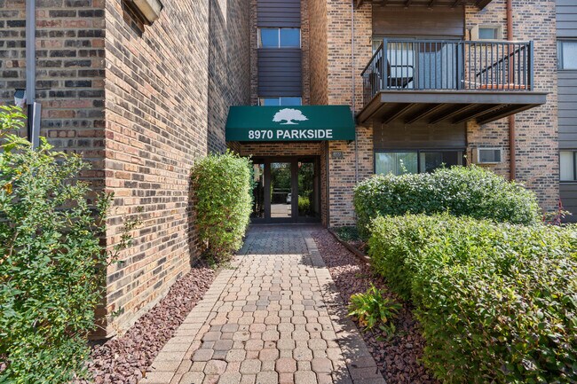 Foto del edificio - 8970 N Parkside Ave