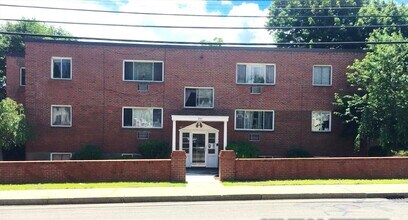 Building Photo - 255 Elm St