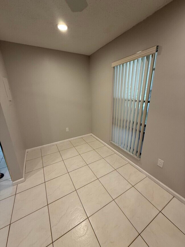 Foto del edificio - 9292 Sable Ridge Cir