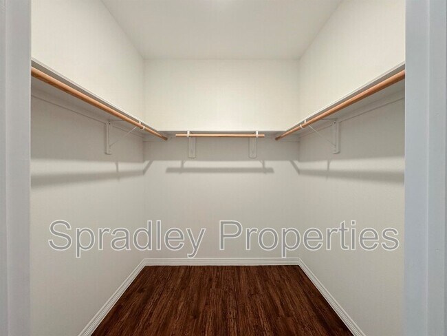 Building Photo - 1124 W Ave O