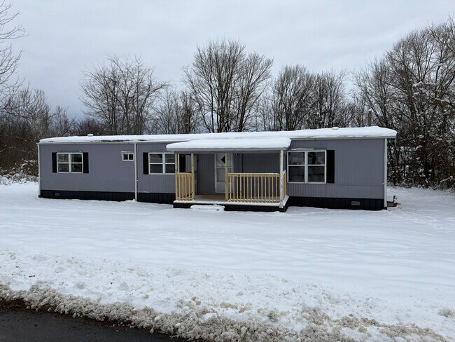 Foto del edificio - 208 Slate Hill Rd